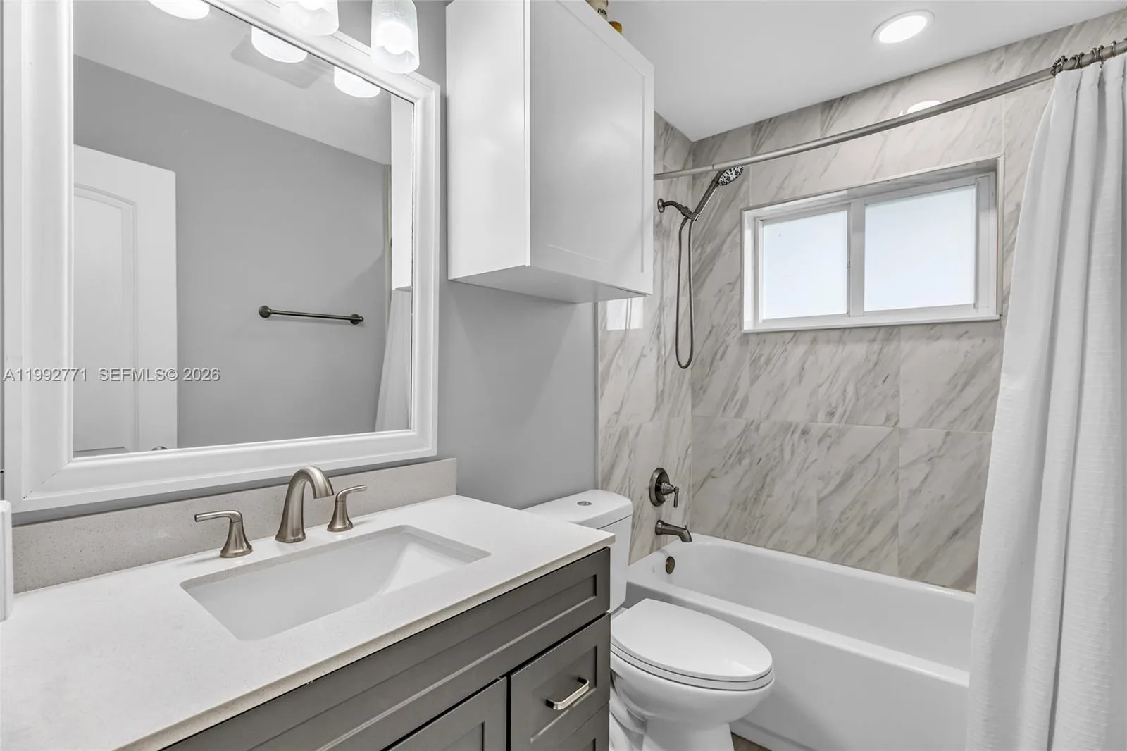 819 N 32nd Ave, Hollywood, FL 33021 photo 11