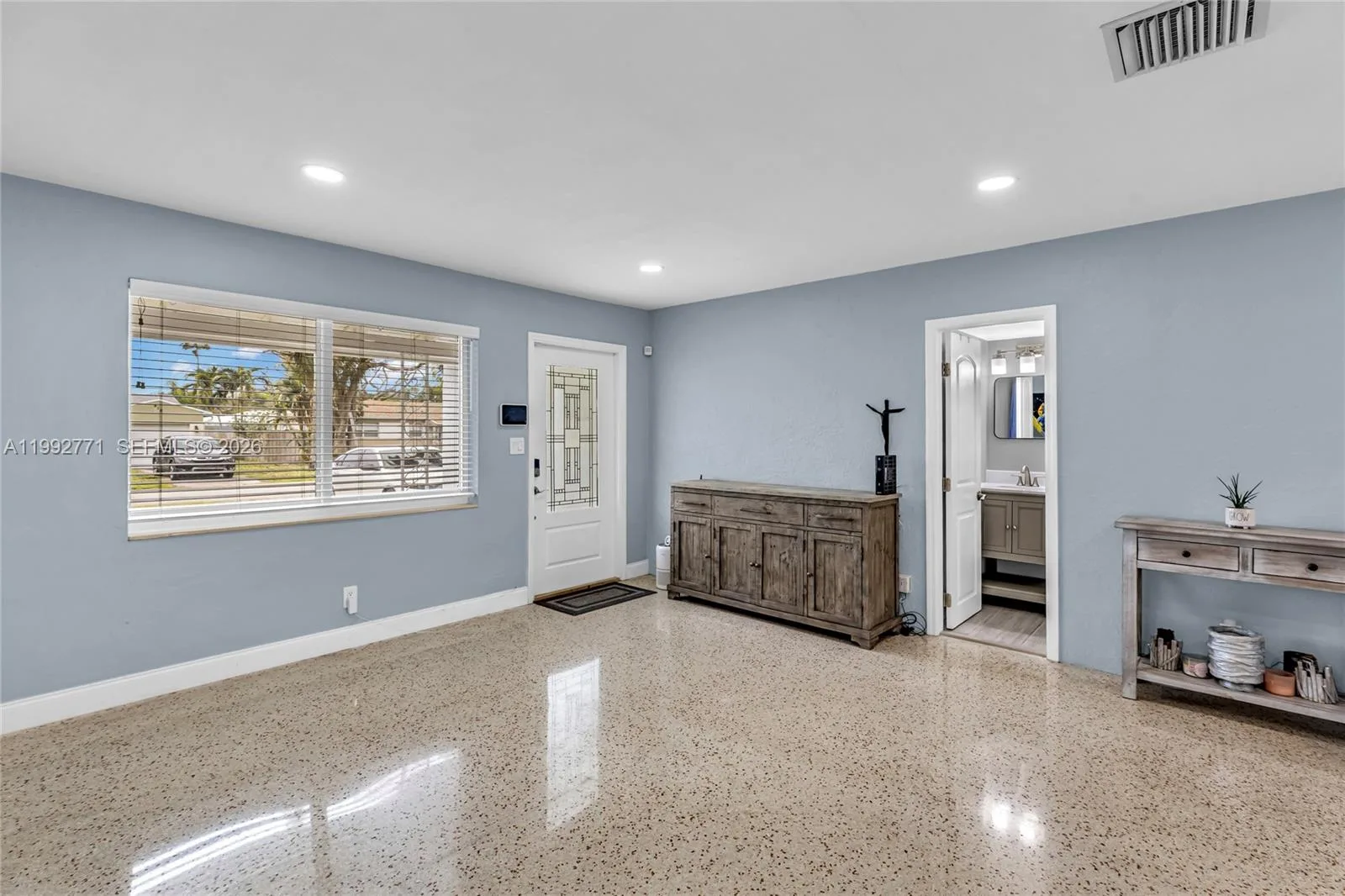 819 N 32nd Ave, Hollywood, FL 33021 photo 4