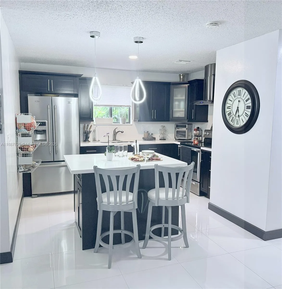 2150 NW 43rd St, Miami, FL 33142 photo 4