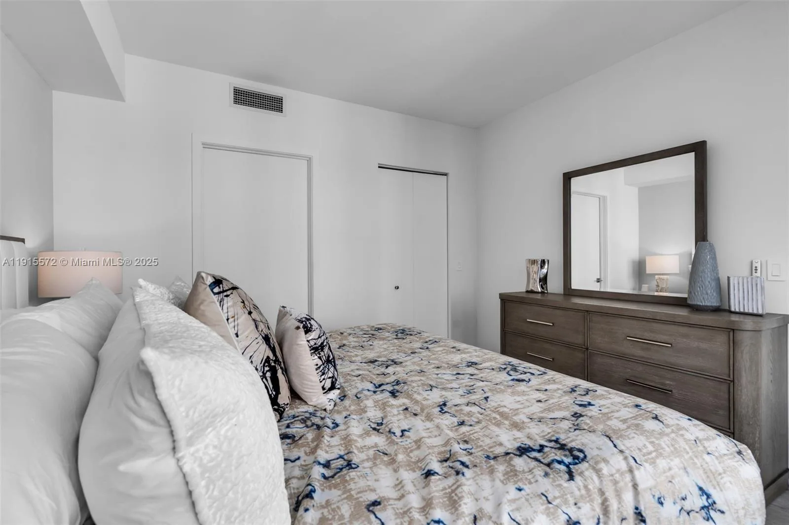 55 SW 9th St # 4008, Miami, FL 33130 photo 10
