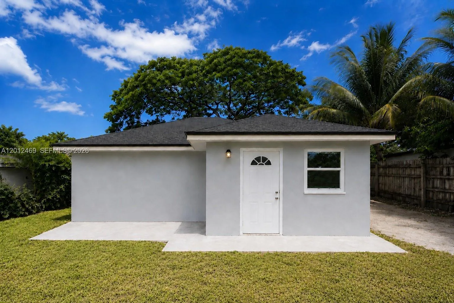 1861 NW 112th St, Miami, FL 33167