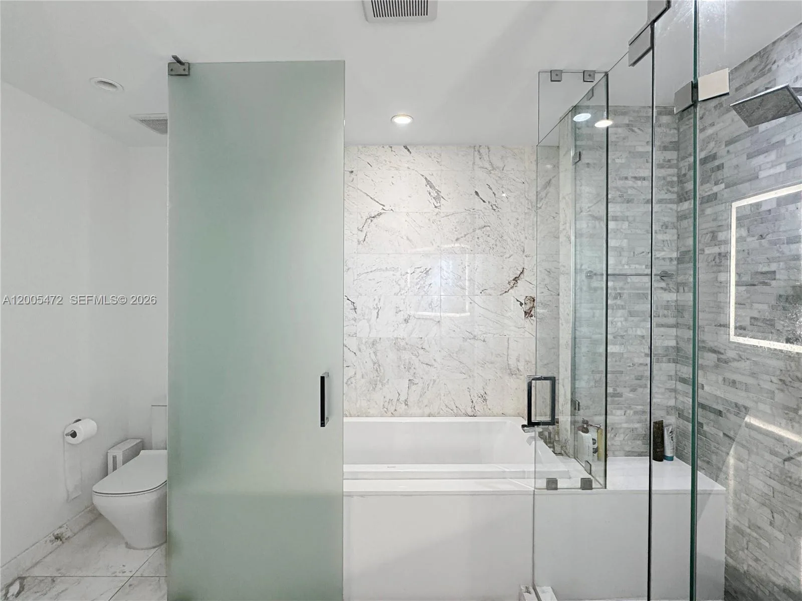 851 NE 1st Ave # 3210, Miami, FL 33132 photo 11