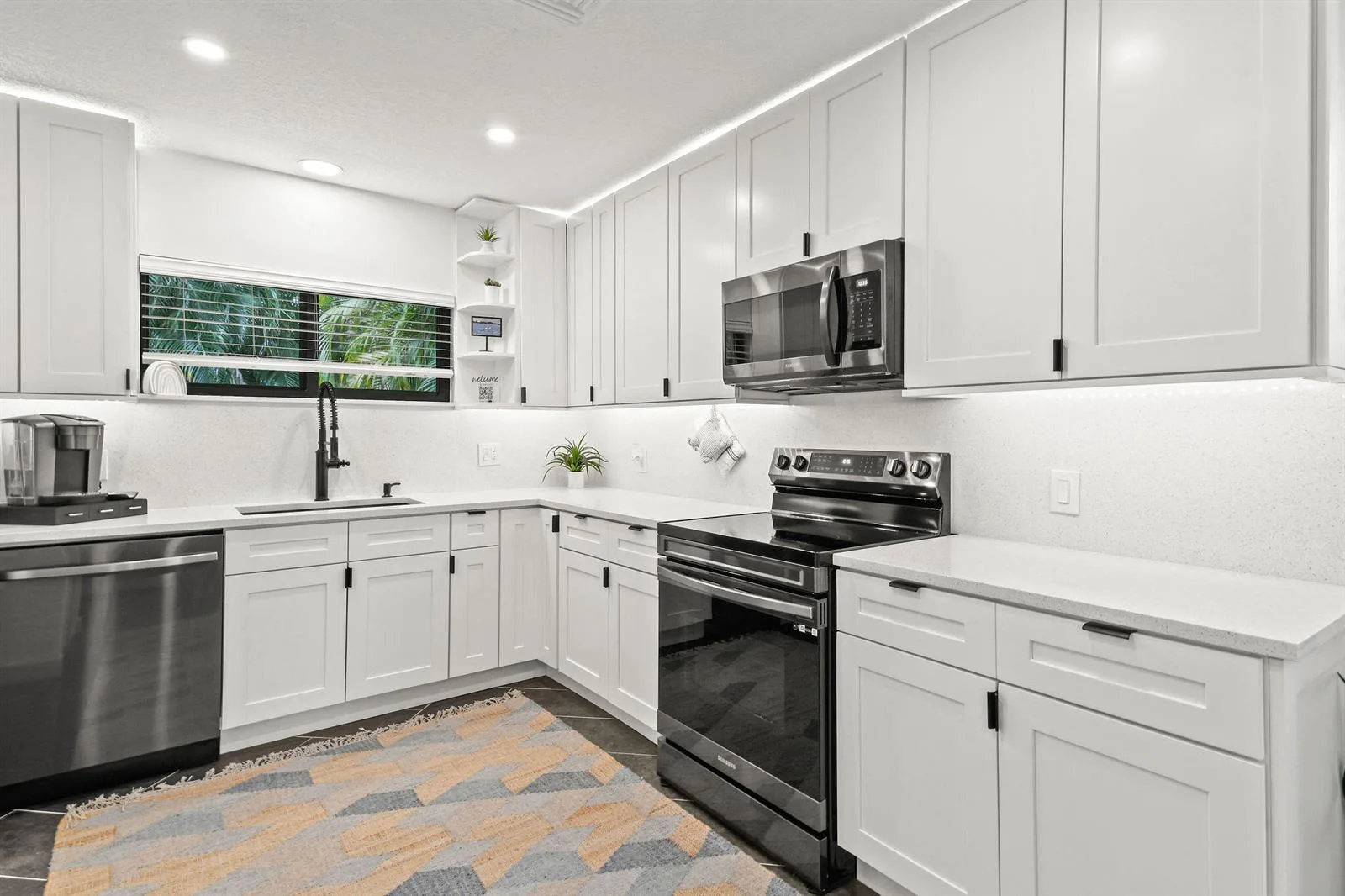 630 NE 15th Place, Boynton Beach, FL 33435 photo 11