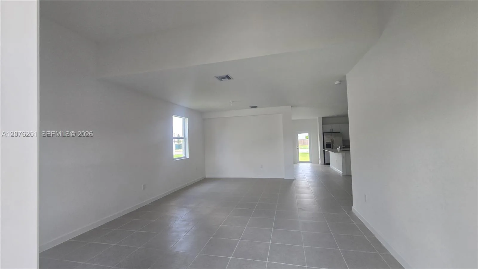 2475 SE 29th Dr, Homestead, FL 33035 photo 3
