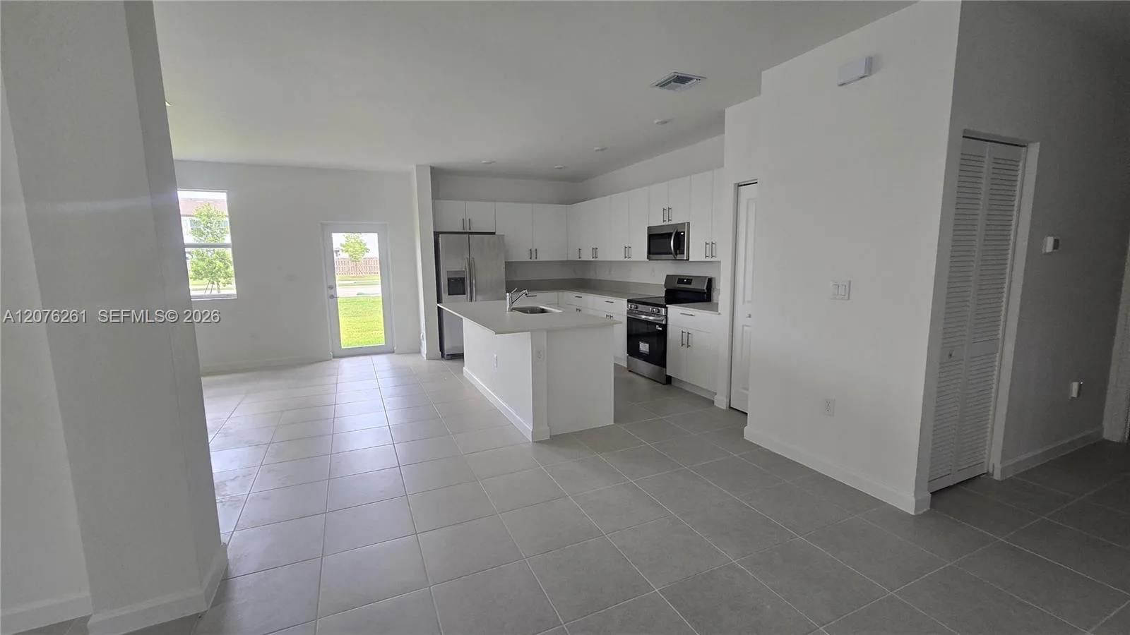 2475 SE 29th Dr, Homestead, FL 33035 photo 7