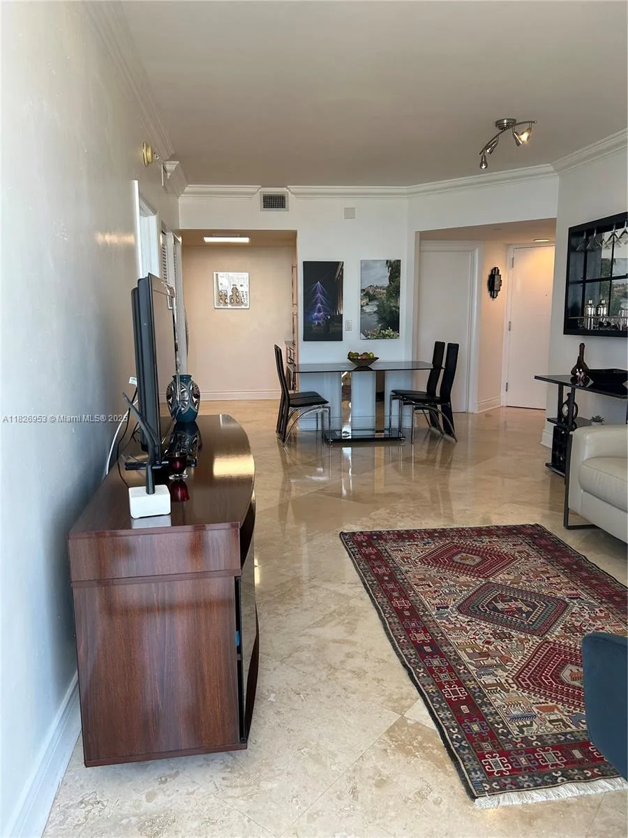 6365 Collins Ave # 2309, Miami Beach, FL 33141 photo 11