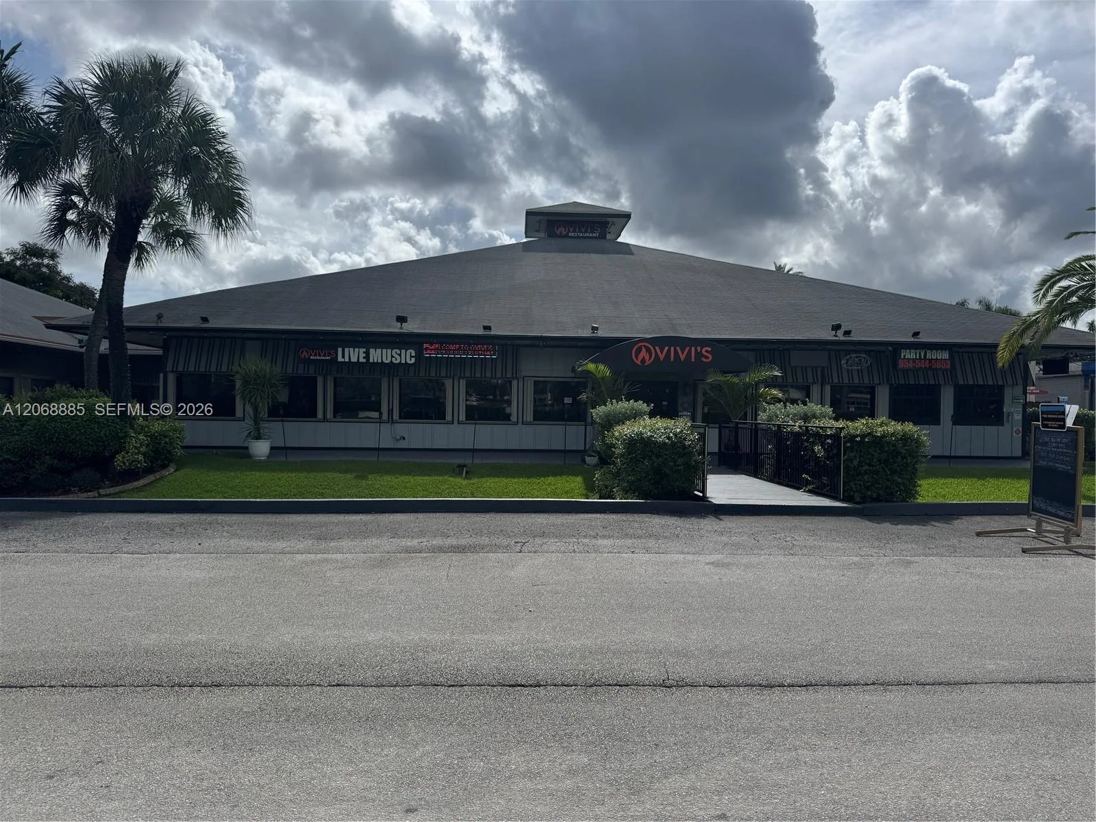 3333 N University Dr, Davie, FL 33024