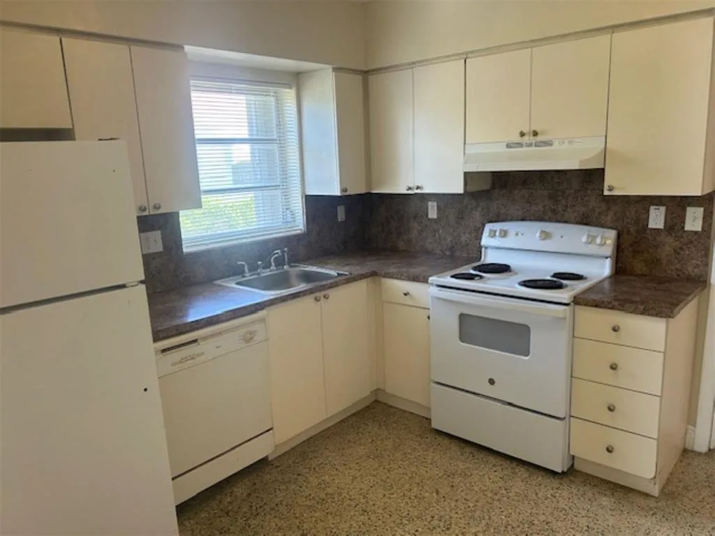 1337 NW 112th Terrace, Miami, FL 33167 photo 4