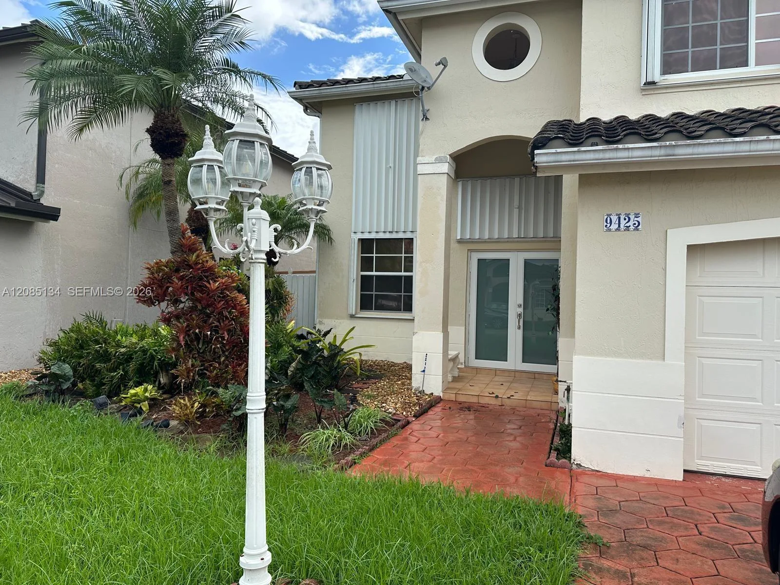 9425 SW 155th Ave, Miami, FL 33196