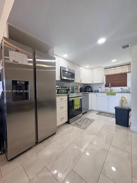 9375 Fontainebleau Blvd # L403, Miami, FL 33172