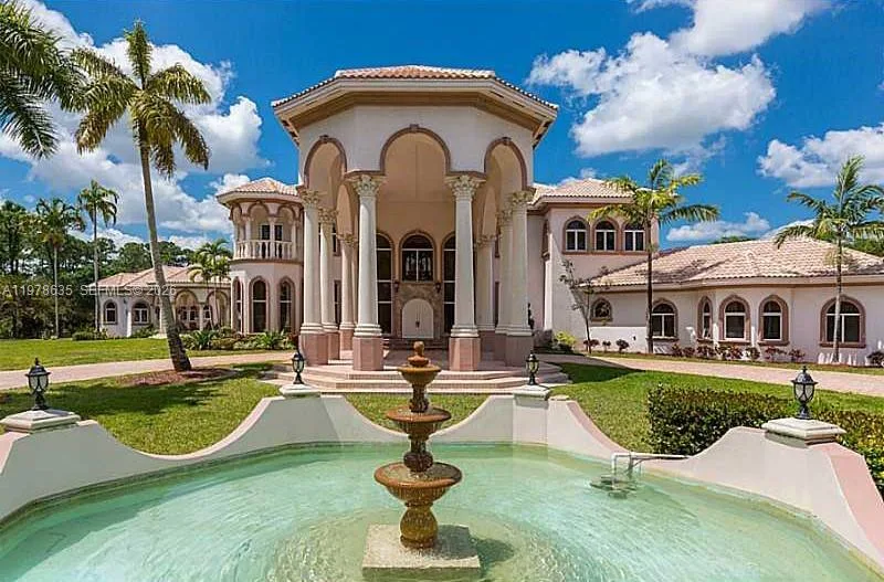 21579 Cartagena Dr, Boca Raton, FL 33428