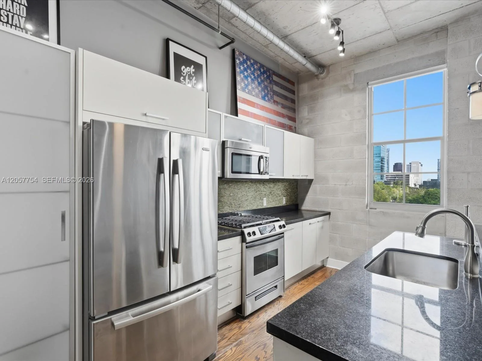 410 NW 1st Ave # 604, Fort Lauderdale, FL 33301 photo 2