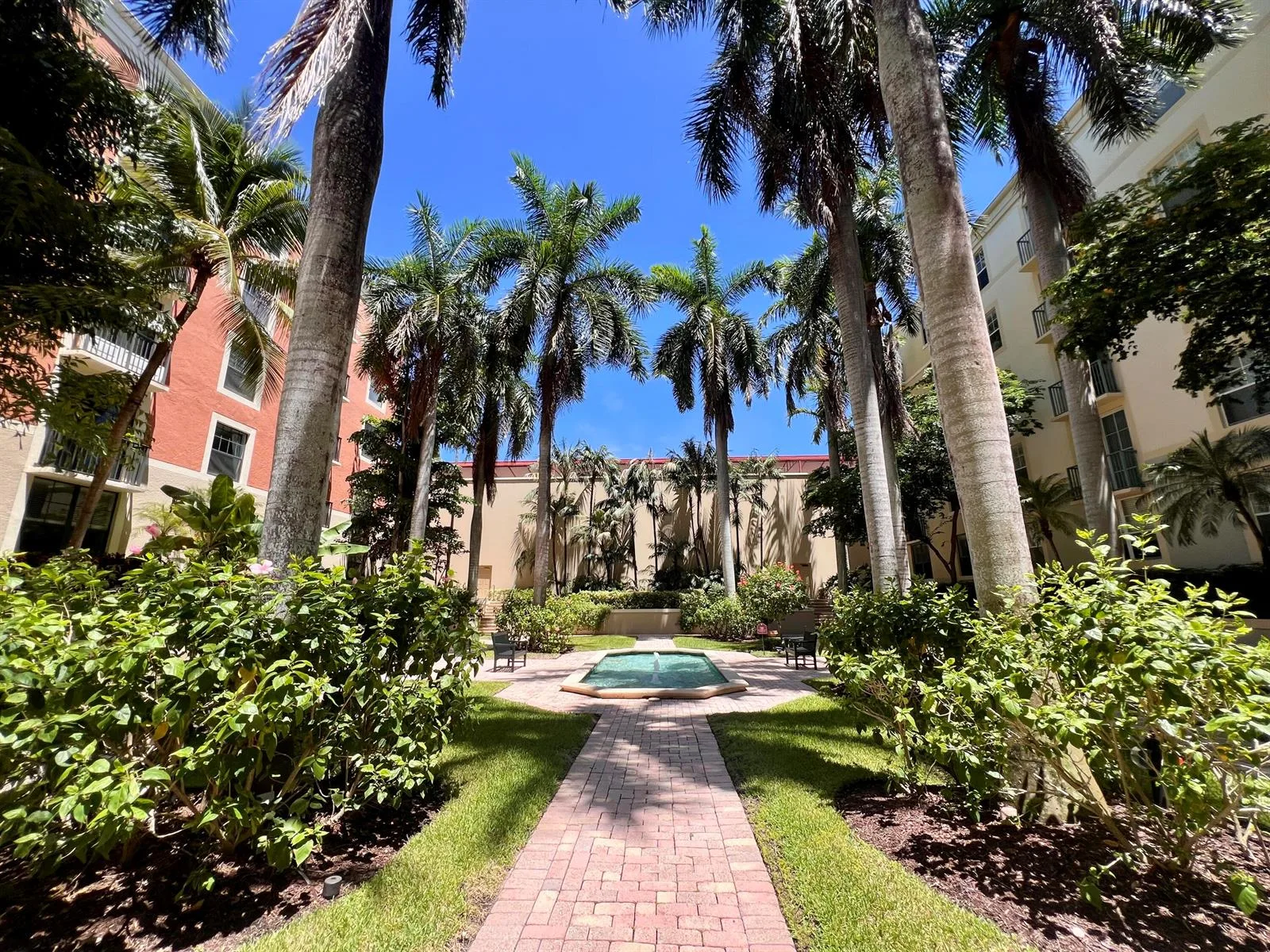 630 S Sapodilla Avenue # 204, West Palm Beach, FL 33401