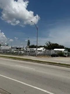 8975 NW 27th Ave, Miami, FL 33147 photo 11