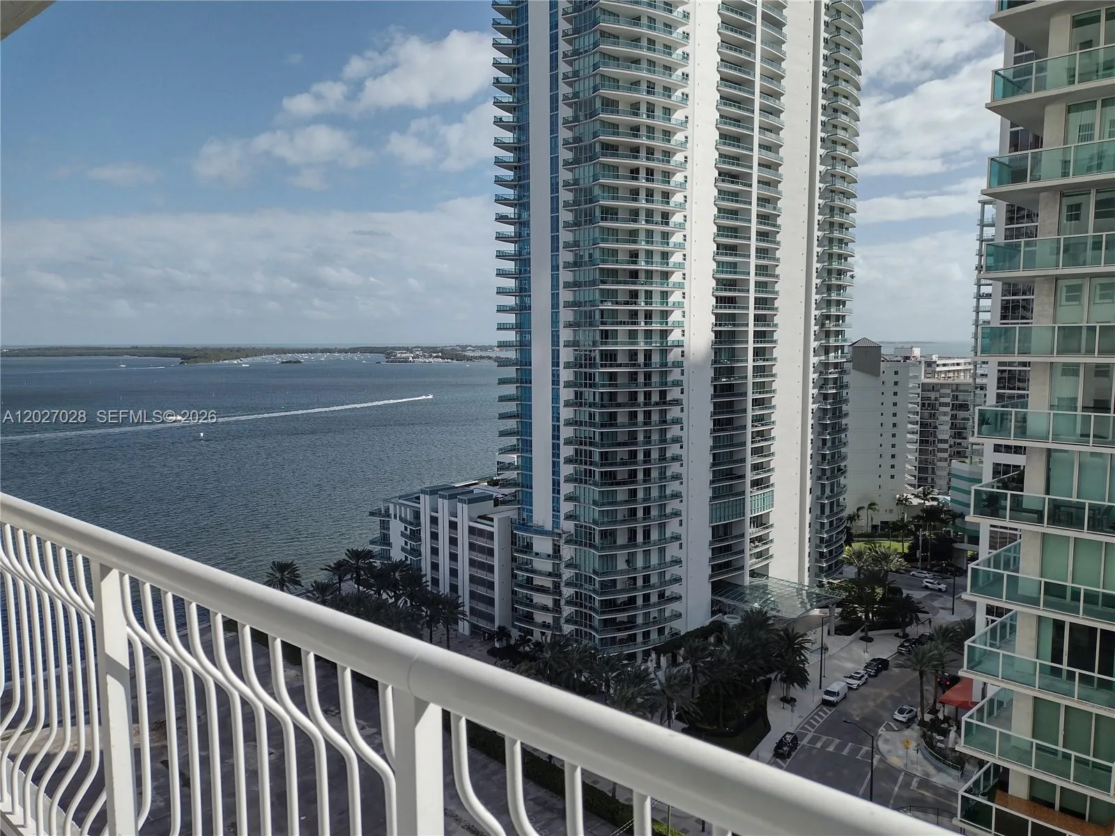 1200 Brickell Bay Dr # 2005, Miami, FL 33131