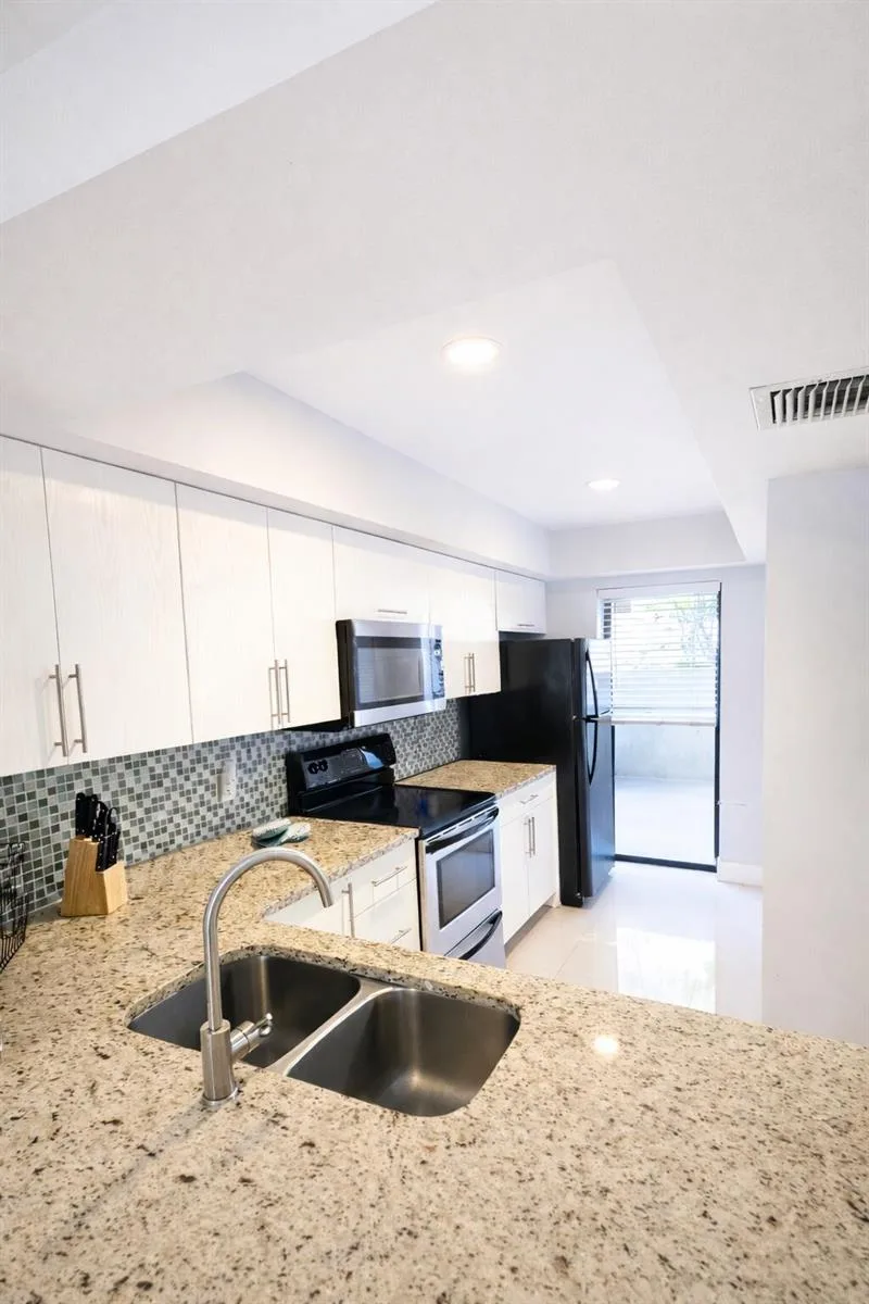 11596 NW 45th Street # 4, Coral Springs, FL 33065