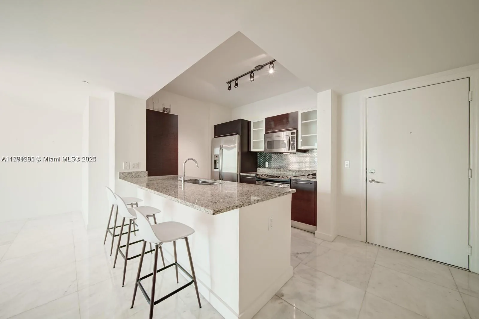 951 Brickell Ave # 3905, Miami, FL 33131 photo 10