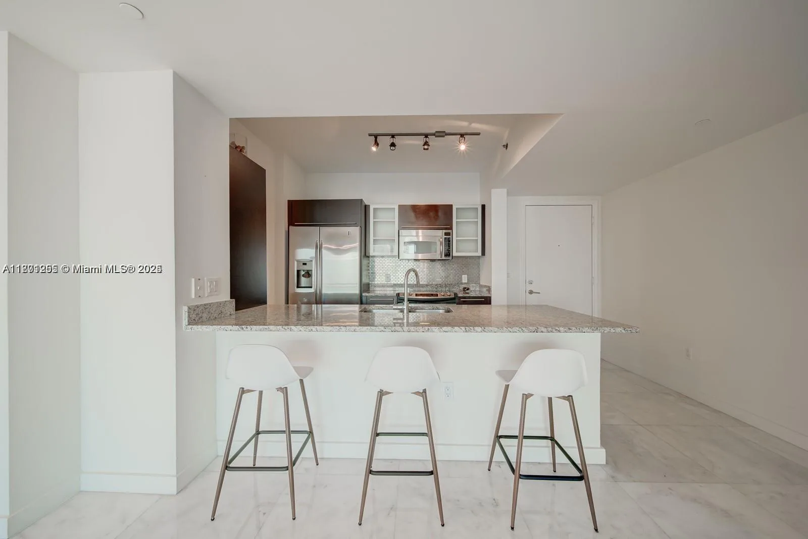 951 Brickell Ave # 3905, Miami, FL 33131 photo 11