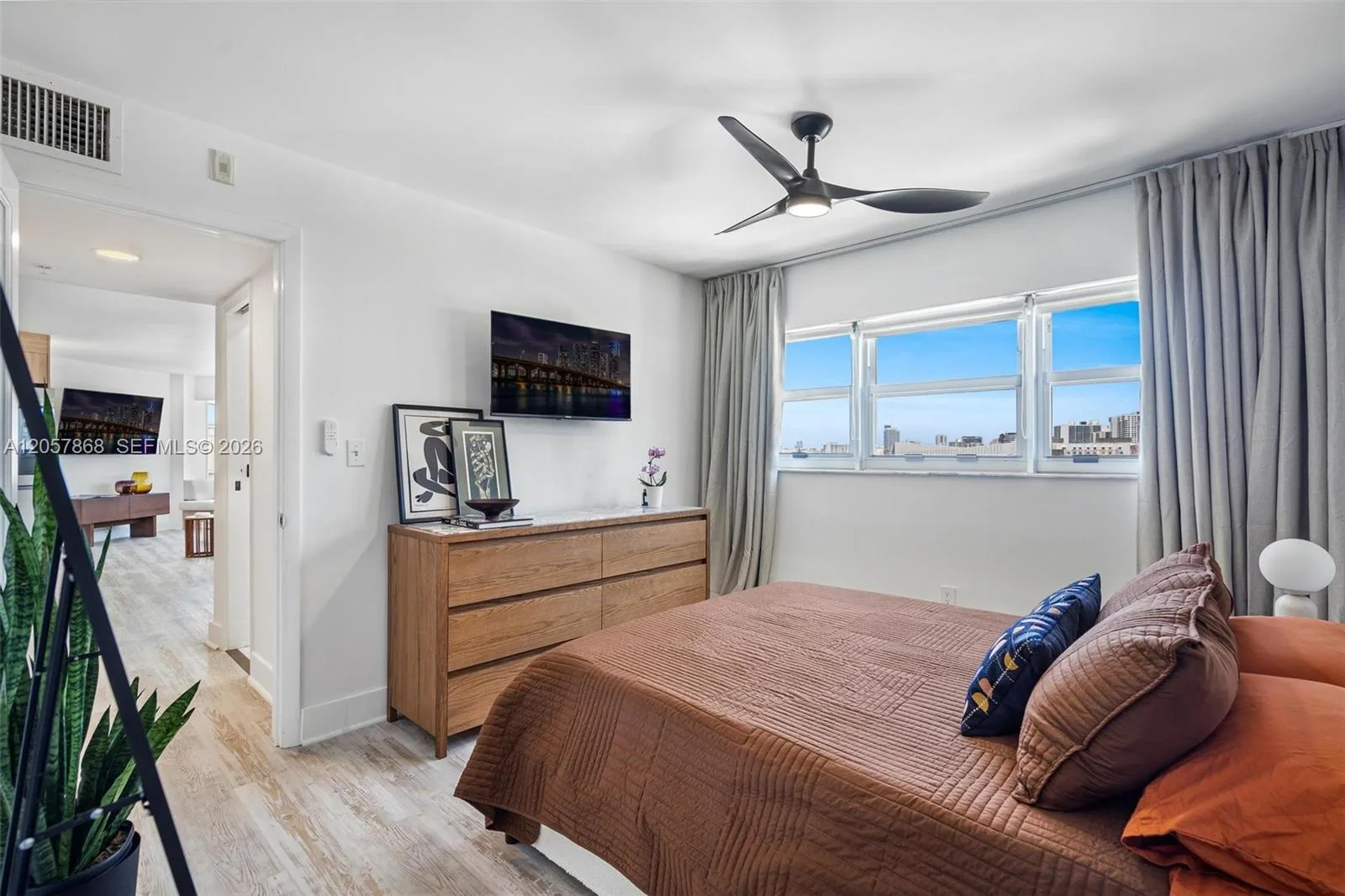 1881 Washington Ave # 8C, Miami Beach, FL 33139 photo 13