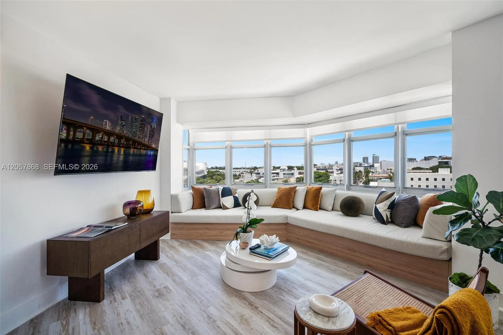 1881 Washington Ave # 8C, Miami Beach, FL 33139 photo 2
