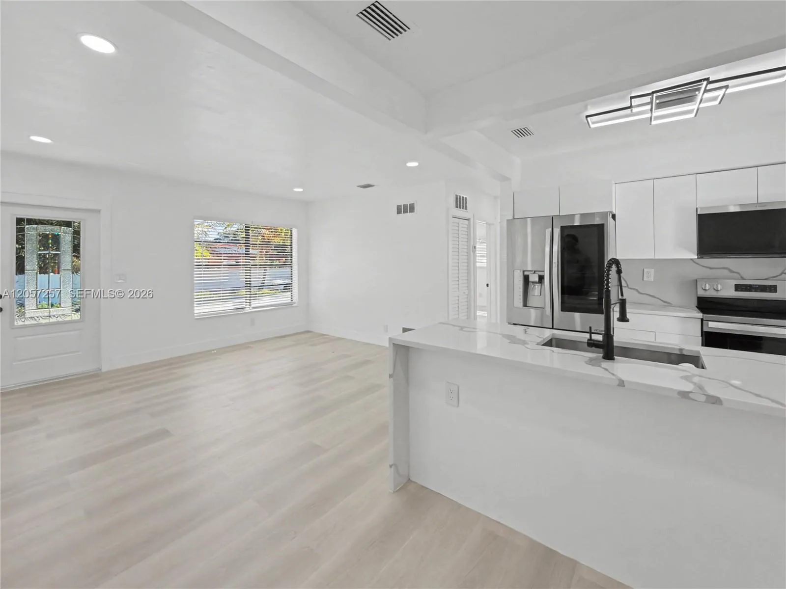 15694 NE 10th Ct, North Miami Beach, FL 33162 photo 6