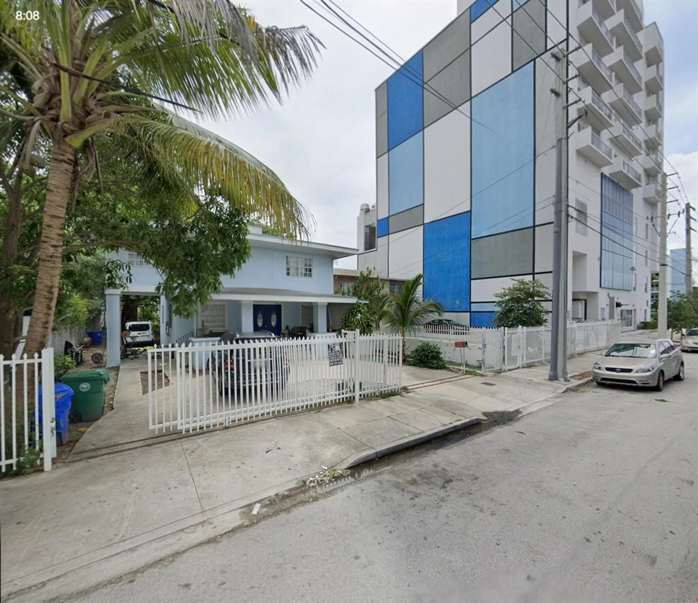 652 NW 1st Street, Miami, FL 33128