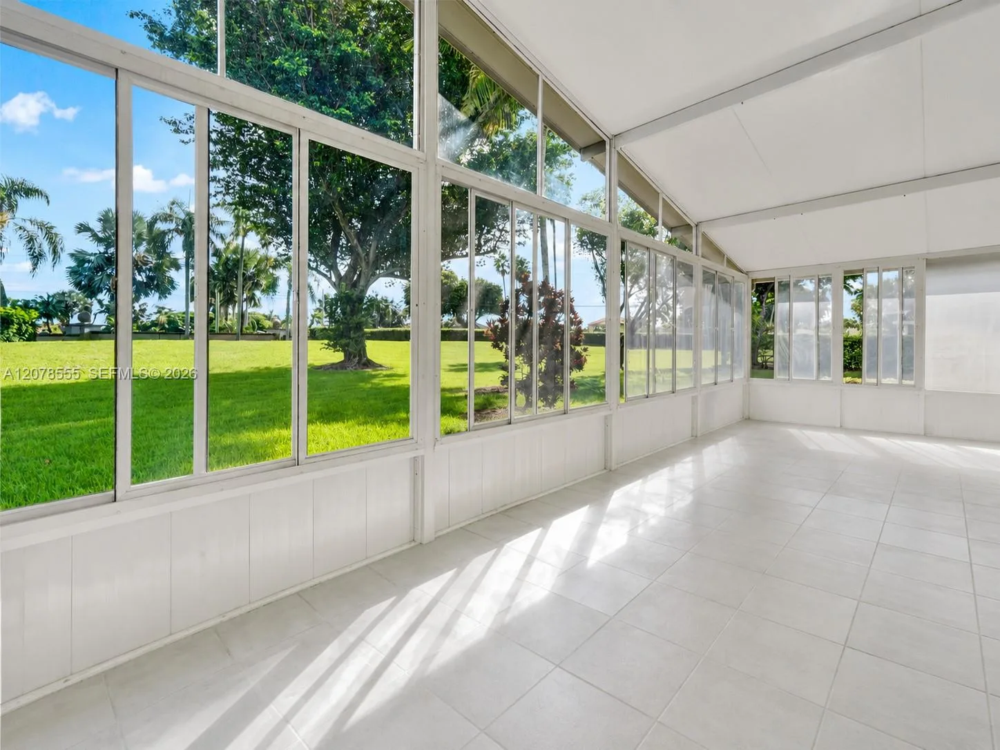 527 SE 27th Dr, Homestead, FL 33033