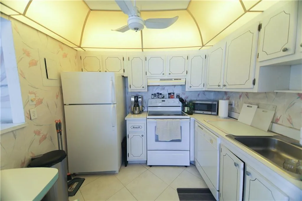 286 Monaco F # F, Delray Beach, FL 33446 photo 9