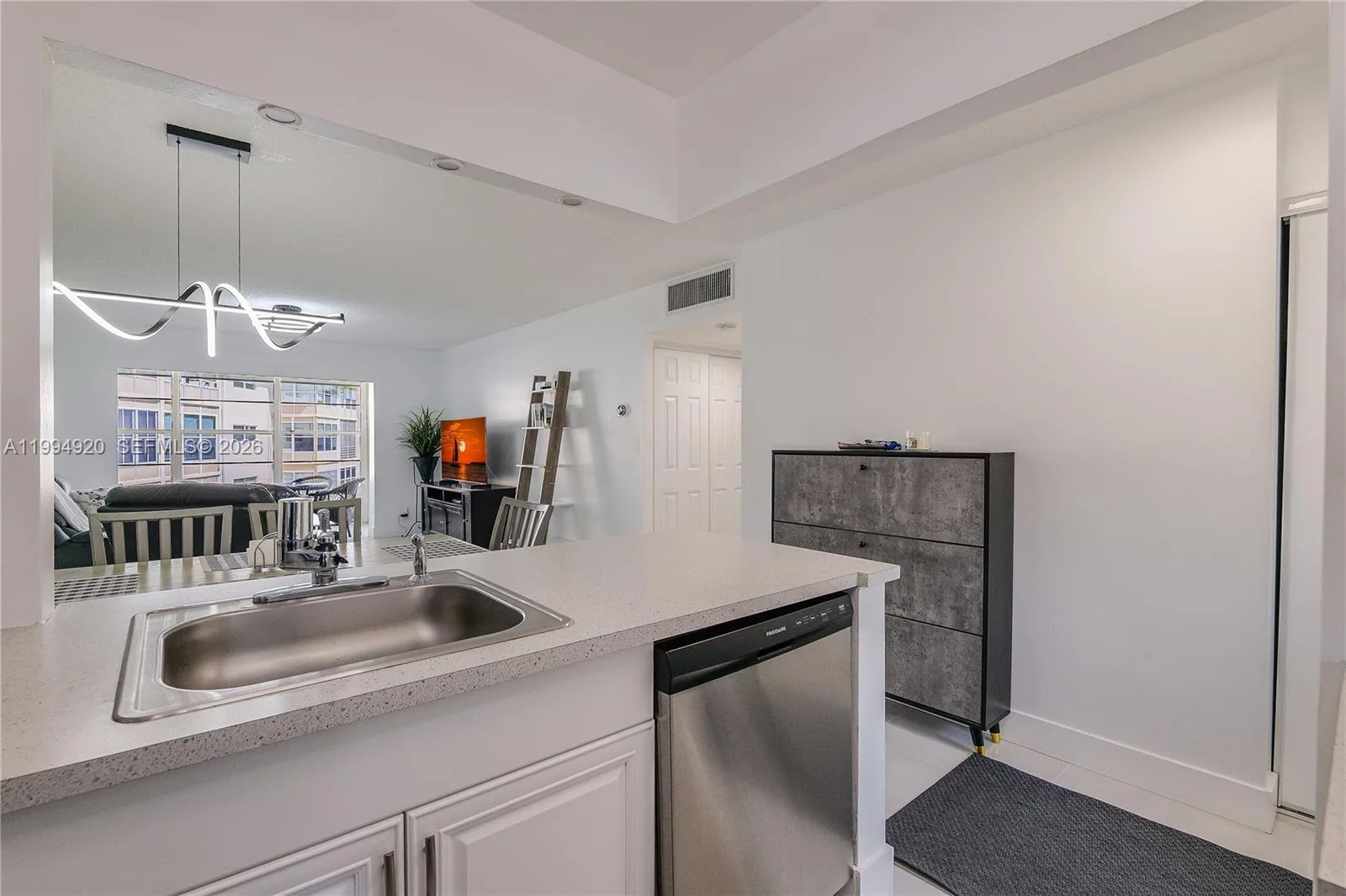 4701 NW 34th St # 502, Lauderdale Lakes, FL 33319 photo 4