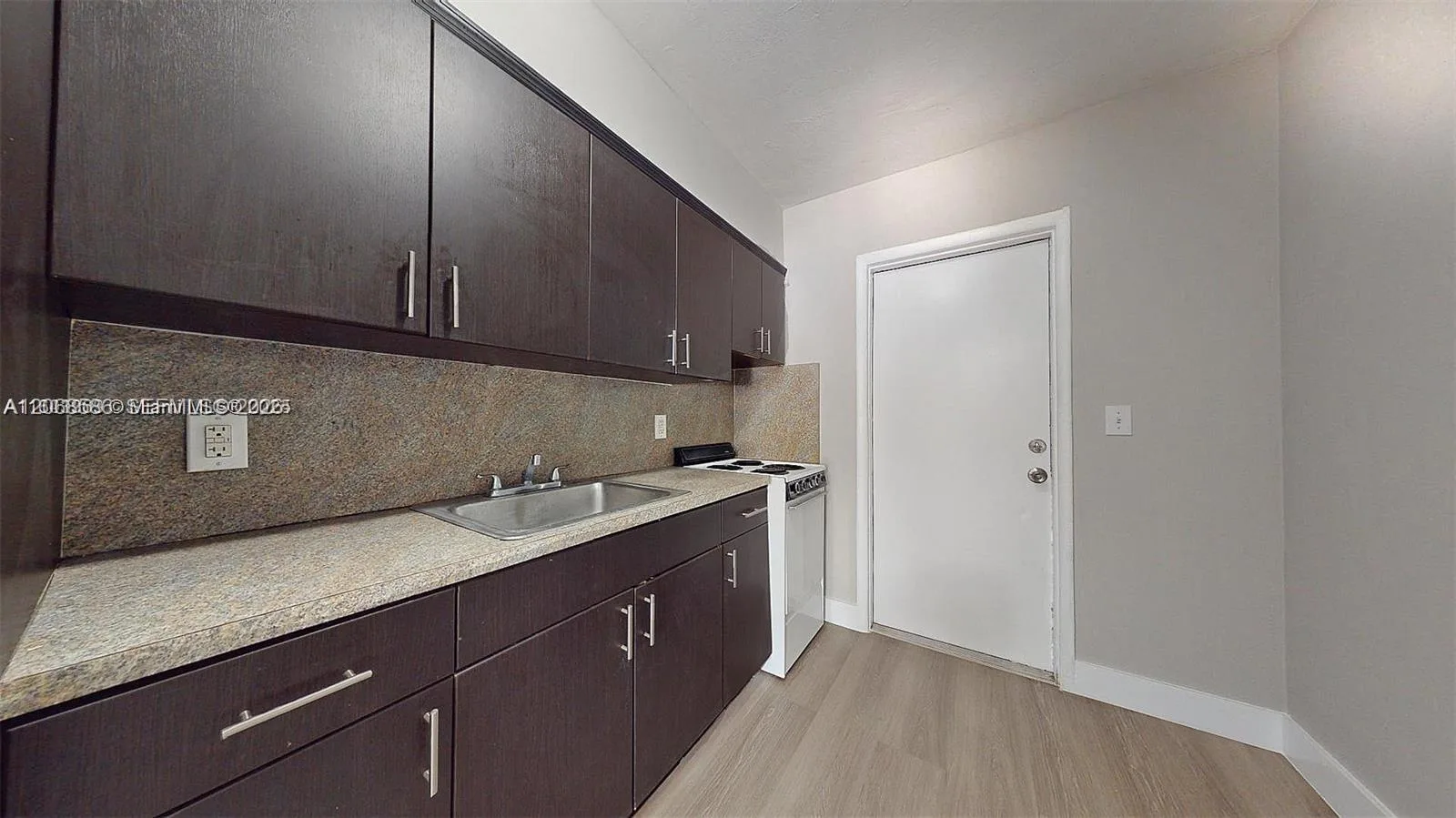 891 SW 5th St # 2, Miami, FL 33130 photo 9