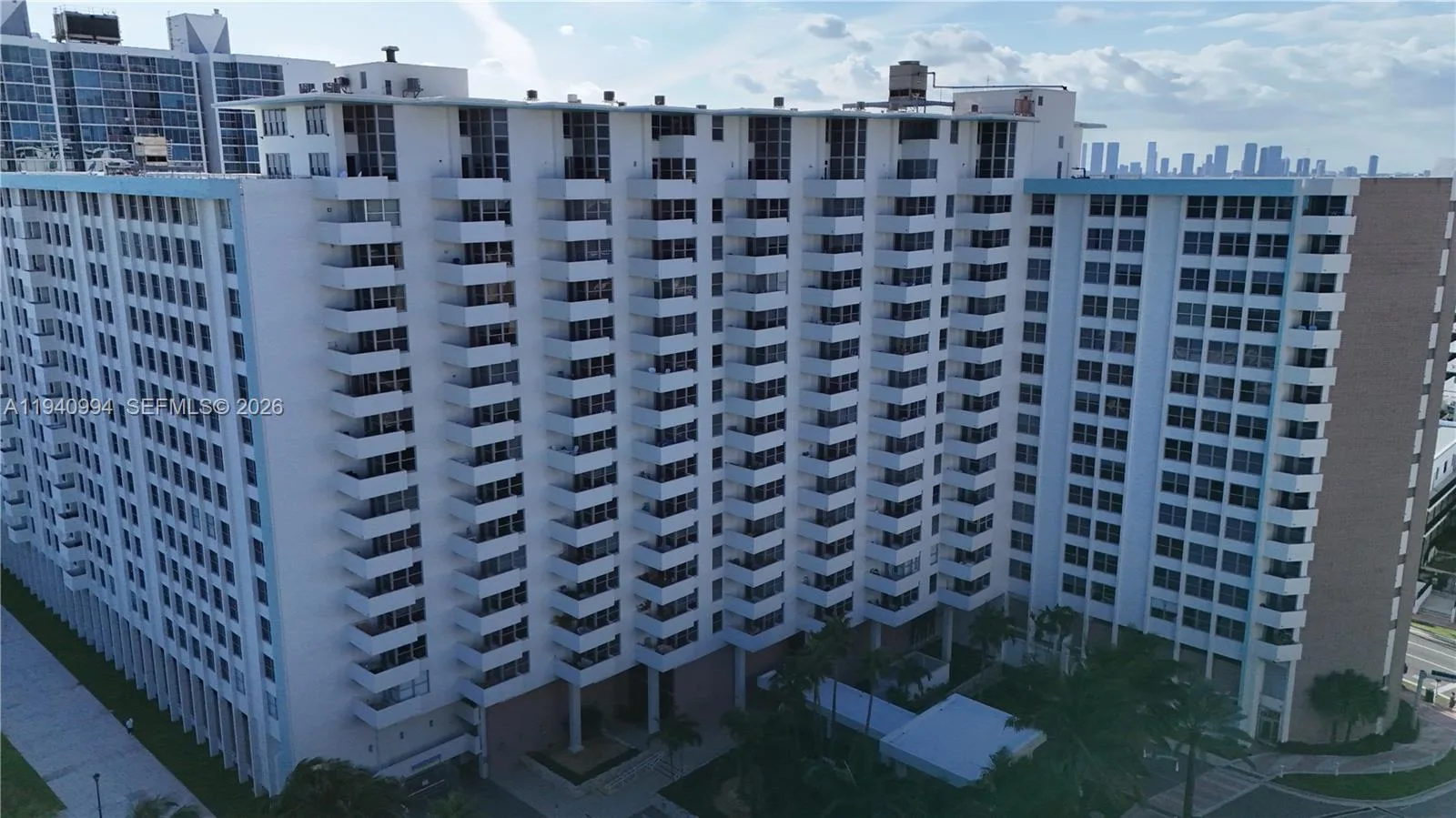 2899 Collins Ave # 723, Miami Beach, FL 33140 photo 3