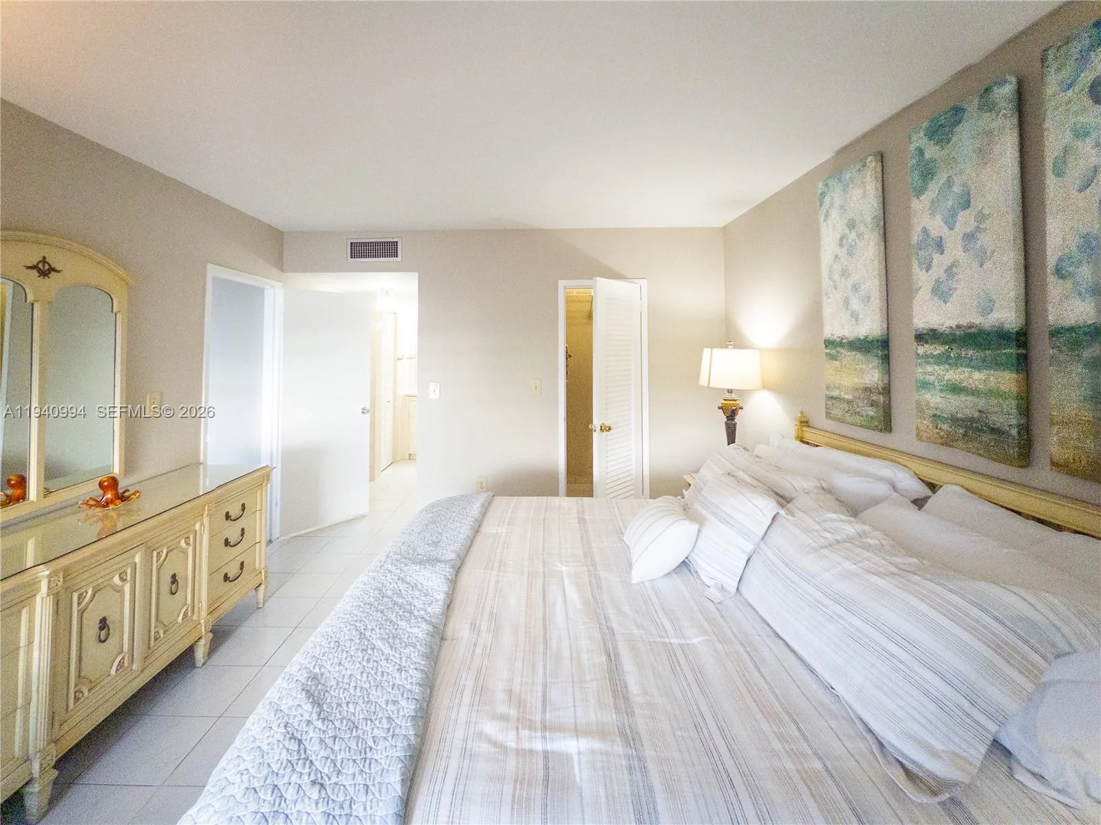 2899 Collins Ave # 723, Miami Beach, FL 33140 photo 4