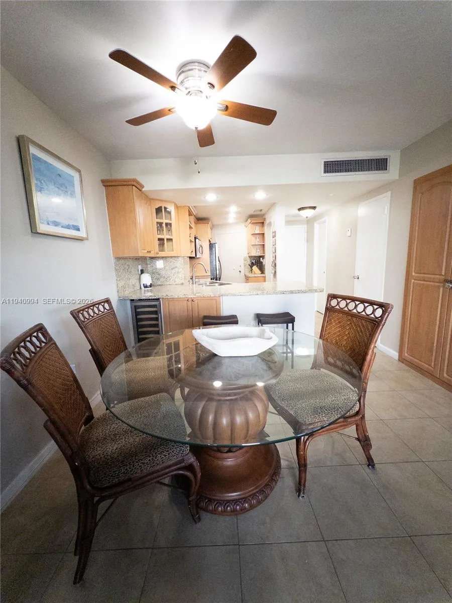 2899 Collins Ave # 723, Miami Beach, FL 33140 photo 7