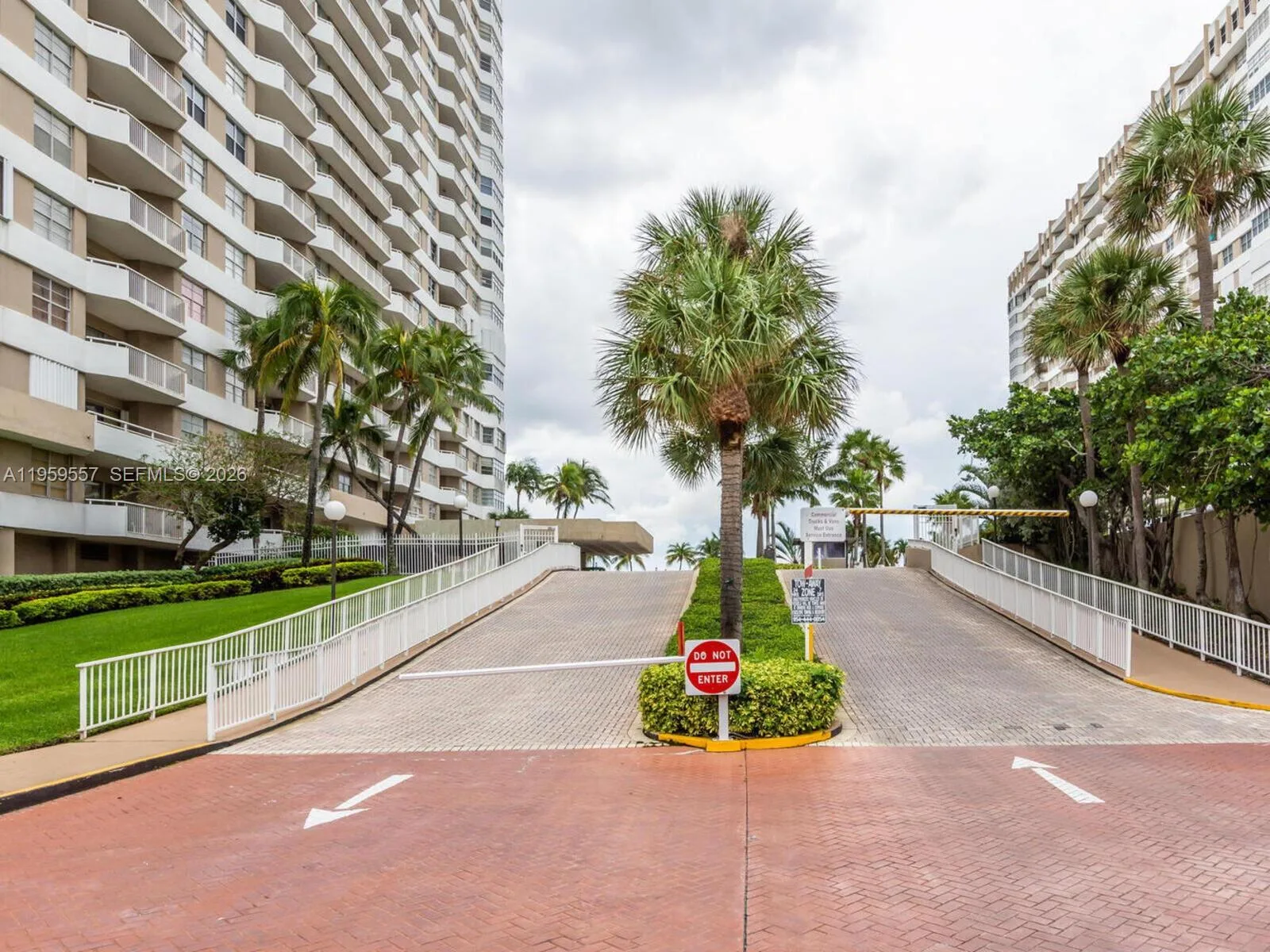 1985 S Ocean Dr # 2M, Hallandale Beach, FL 33009 photo 13