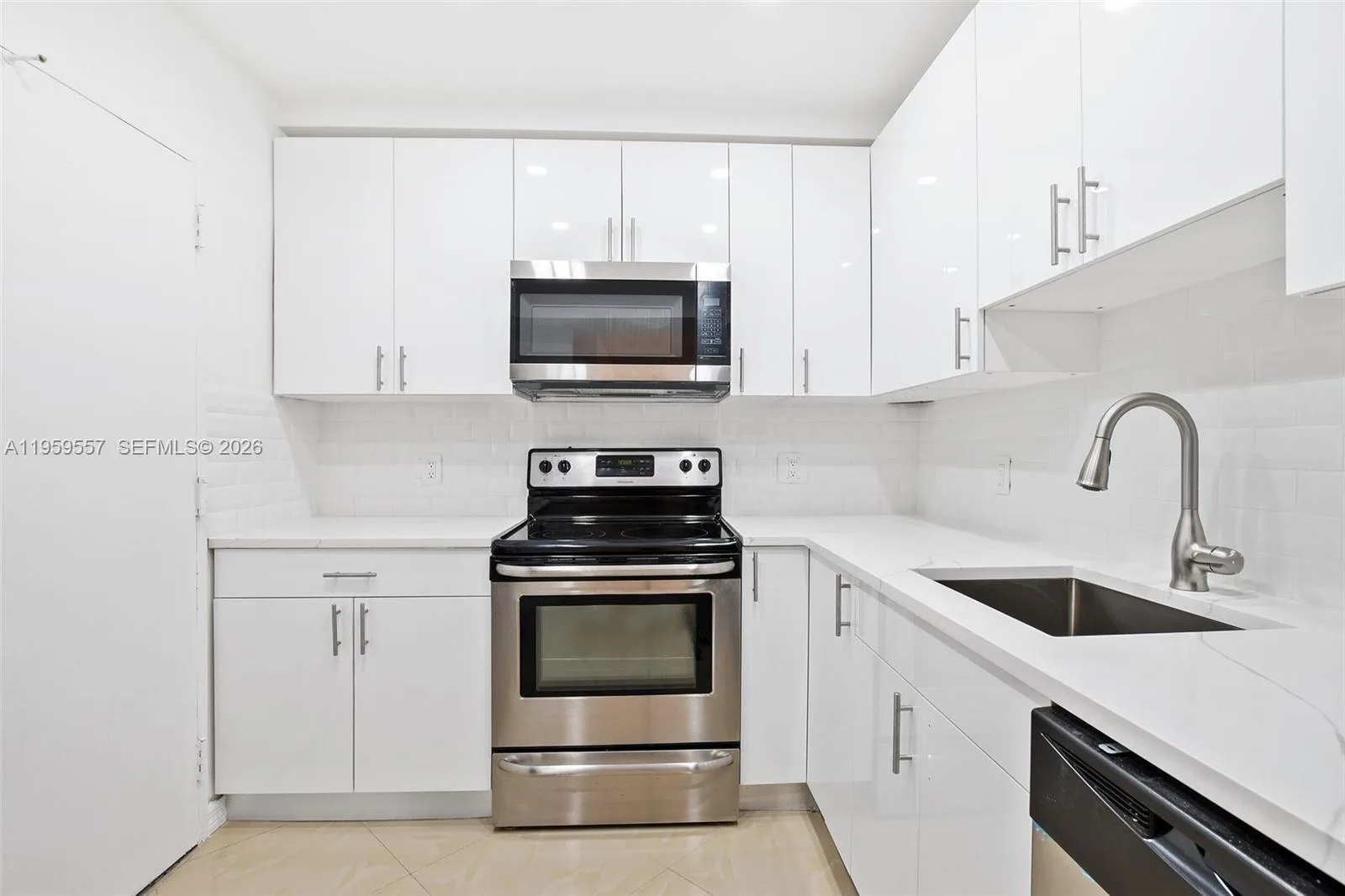 1985 S Ocean Dr # 2M, Hallandale Beach, FL 33009 photo 8