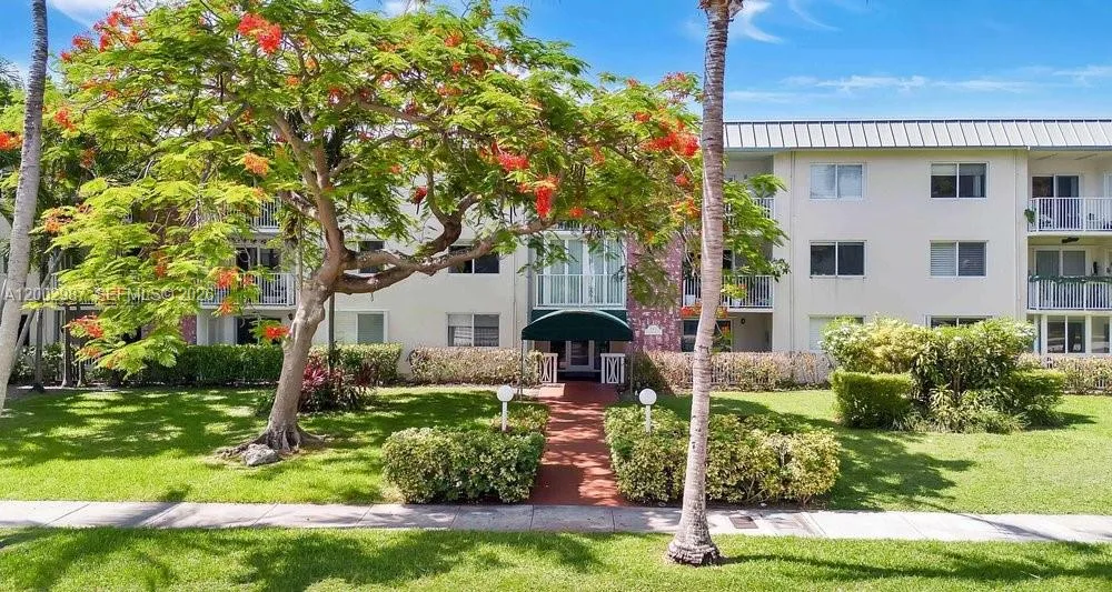 240 Galen Dr # 112, Key Biscayne, FL 33149