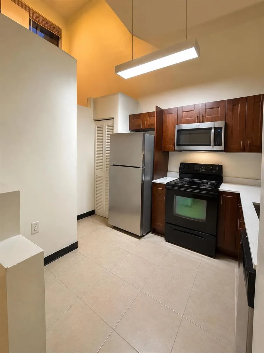 21202 GLENMOOR Drive # 21202, West Palm Beach, FL 33409