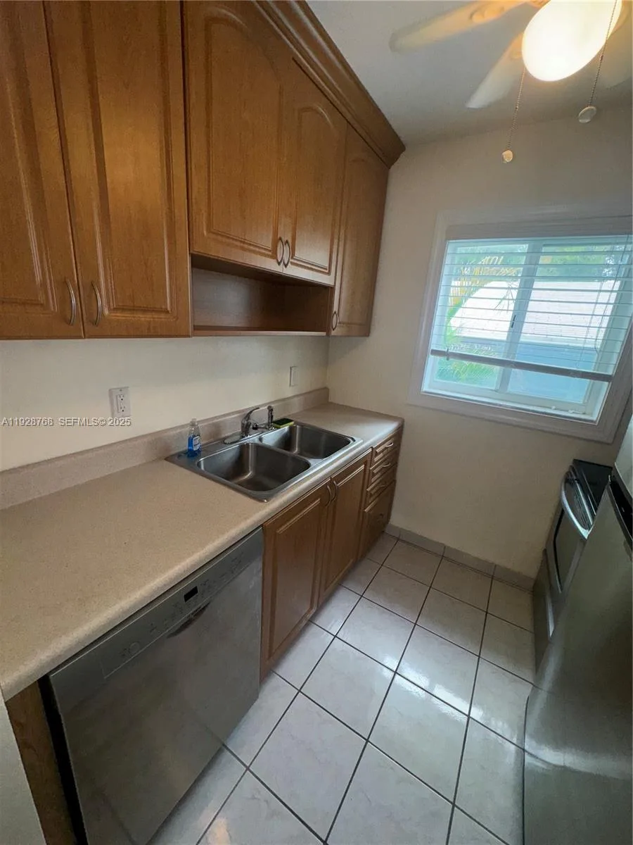 401 Collins Ave # 21, Miami Beach, FL 33139 photo 10
