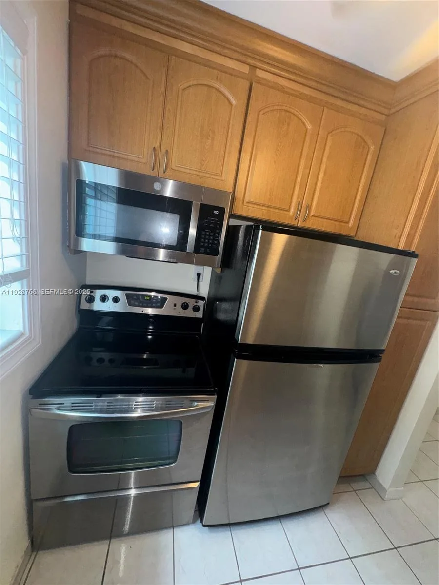 401 Collins Ave # 21, Miami Beach, FL 33139 photo 12