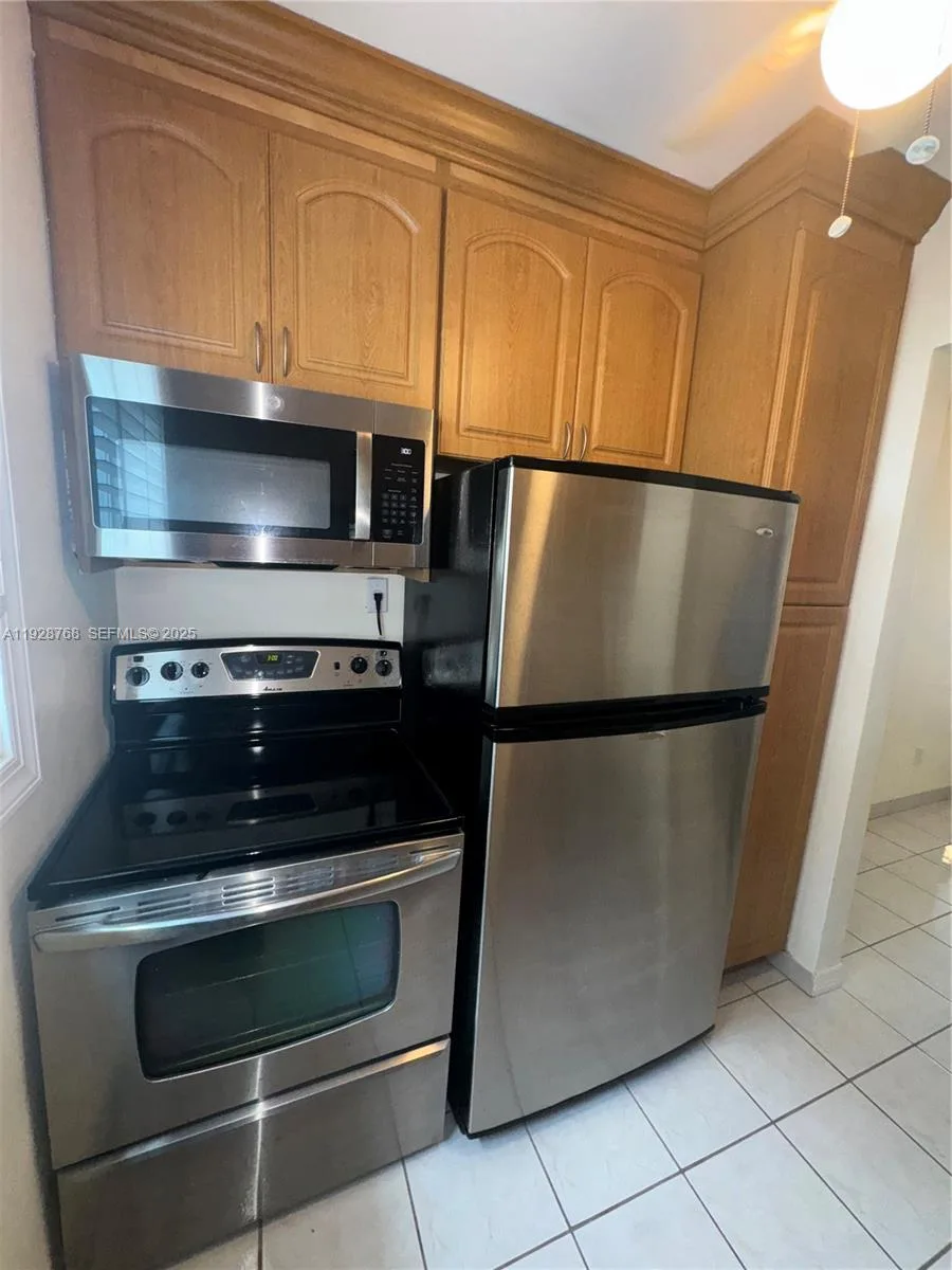 401 Collins Ave # 21, Miami Beach, FL 33139 photo 13