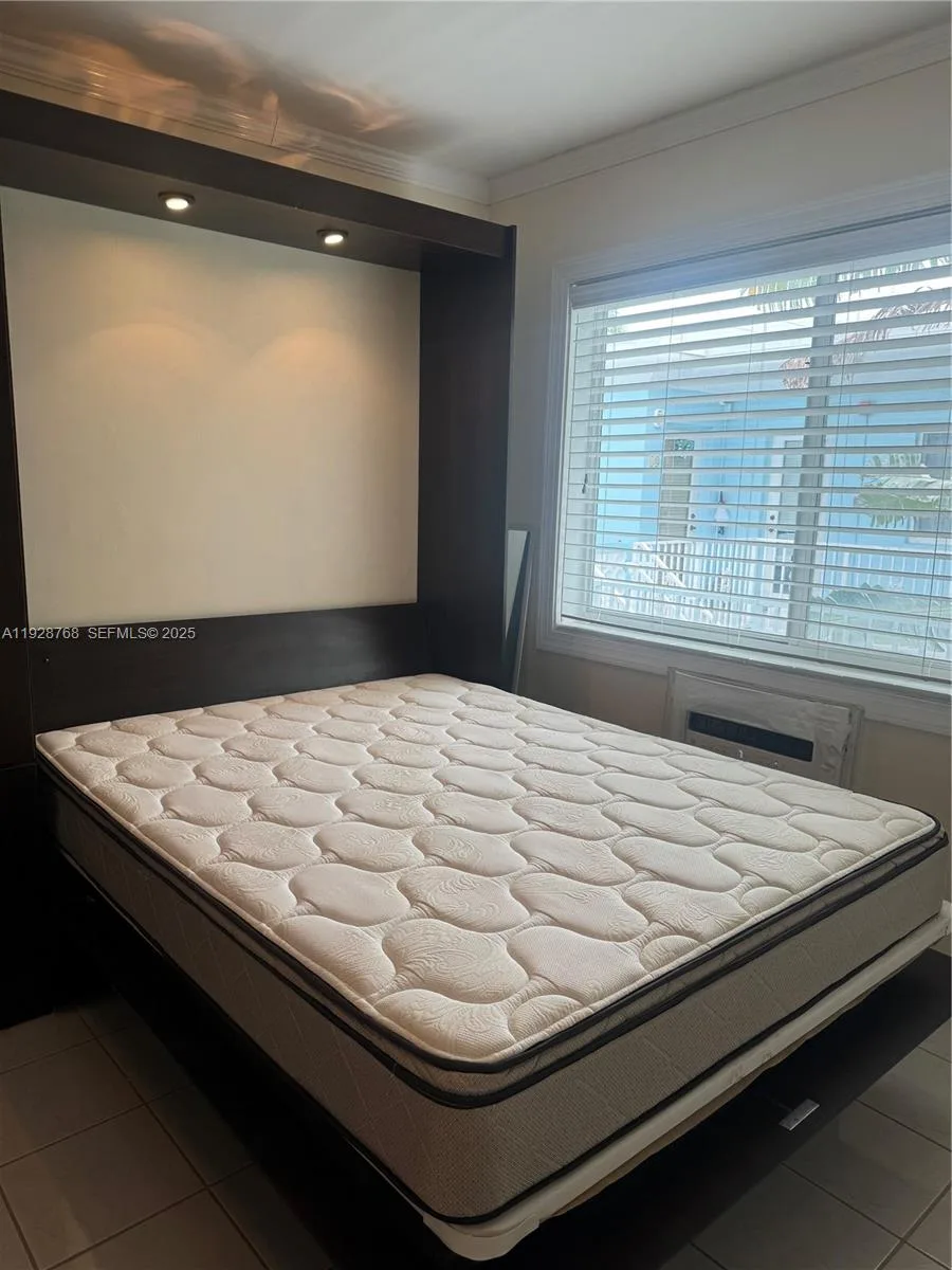 401 Collins Ave # 21, Miami Beach, FL 33139 photo 2