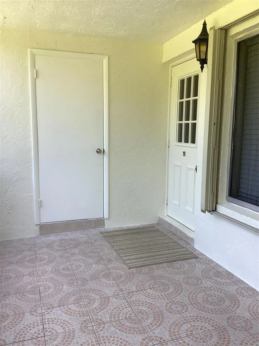 5927 LA PINATA Boulevard # C-1, FL 33463 — zdjęcie 3