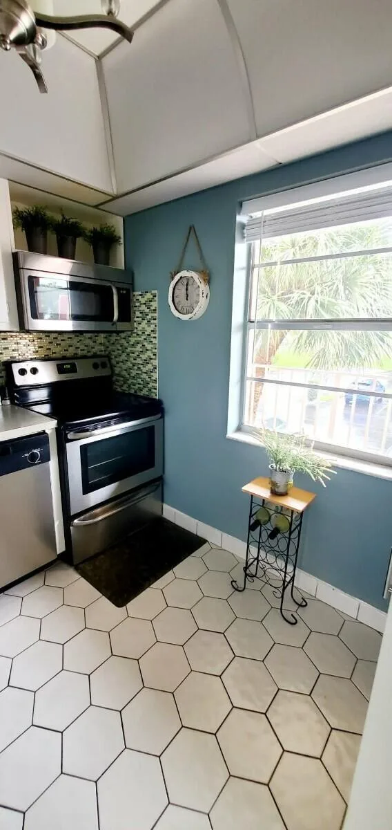 1010 Country Club Drive # 206, Margate, FL 33063 photo 4
