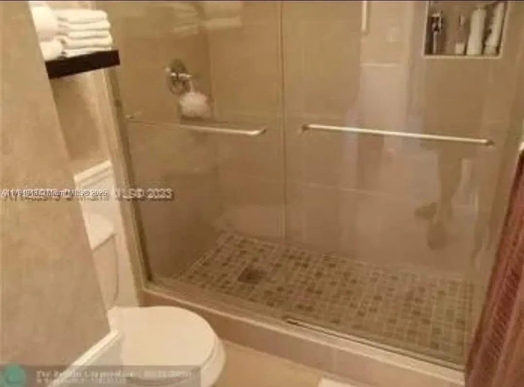 4400 Hillcrest Dr # 215-B, Hollywood, FL 33021 photo 12