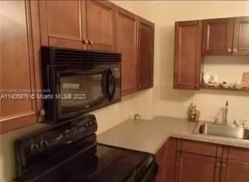 4400 Hillcrest Dr # 215-B, Hollywood, FL 33021 photo 13