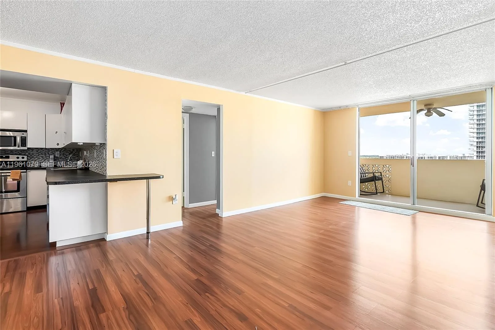 1833 S Ocean Dr # 1407, Hallandale Beach, FL 33009 photo 2