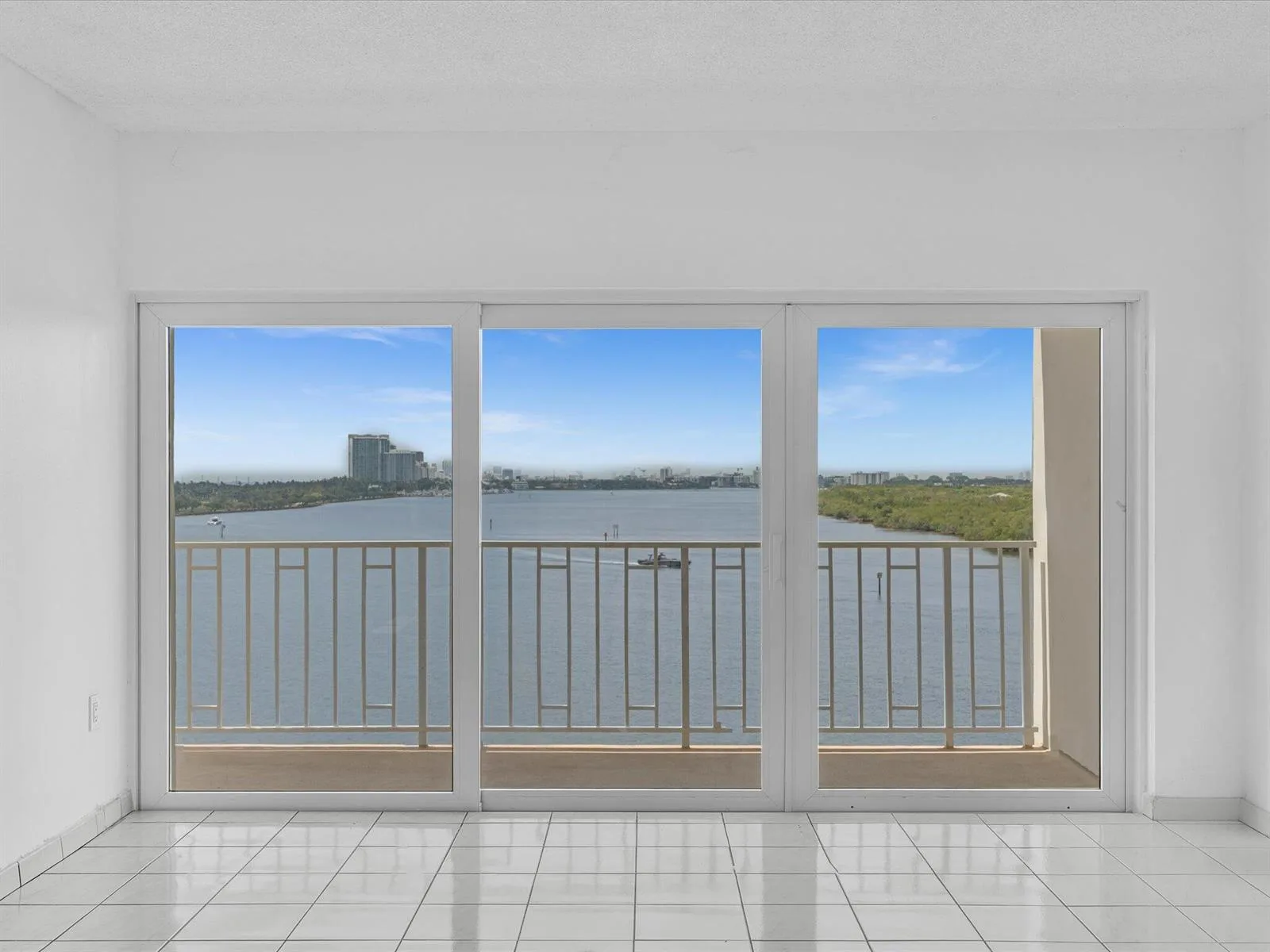 500 Bayview Drive # 632, Sunny Isles Beach, FL 33160 photo 3