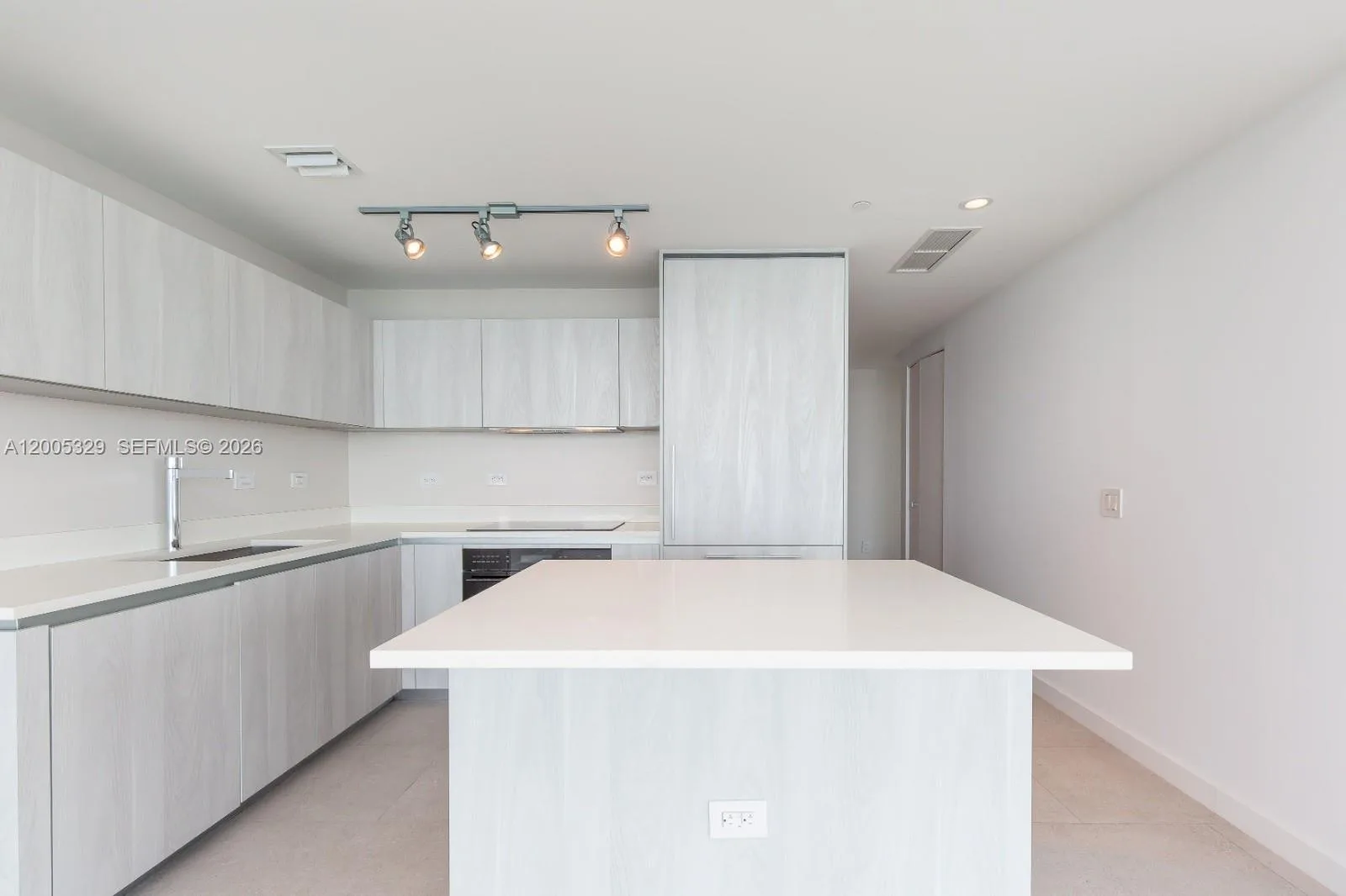 3131 NE 7th Ave # 1406, Miami, FL 33137 photo 3