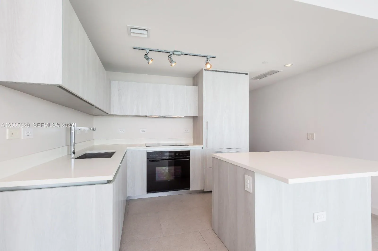 3131 NE 7th Ave # 1406, Miami, FL 33137 photo 4