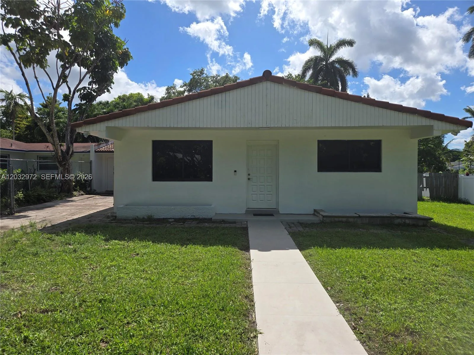 13100 NE 3rd Ct # 1, North Miami, FL 33161 photo 2